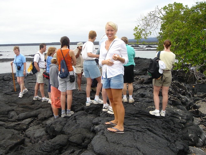 Gal Galapagos Ali Foot Wear.JPG (188121 bytes)